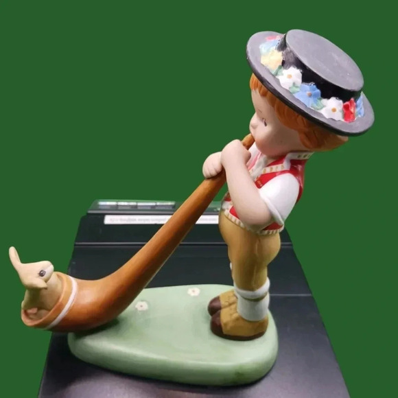 Franklin mint porcelain UN children stefan from czechoslovakia "6" tall - Picture 4 of 9